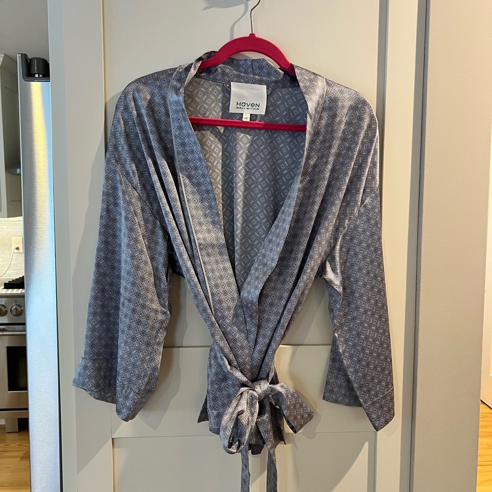 Haven Well  Within Elegant Silver/Gray  Women's Kimono Robe S - Picture 3 of 9
